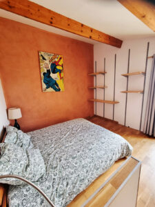 Location maison à Suzette au domaine de la Ferme saint Martin - chambre