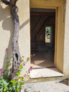 Location maison à Suzette au domaine de la Ferme saint Martin - extérieur